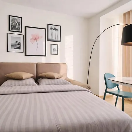 Bright & Charming Flat - 50qm Ferrer *
