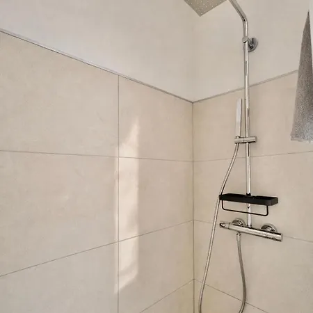 Bright & Charming Flat - 50qm Ferrer Apartmán *