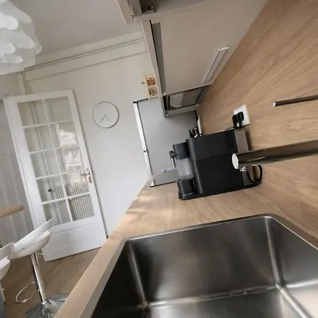 Bright & Charming Flat - 50qm Ferrer *